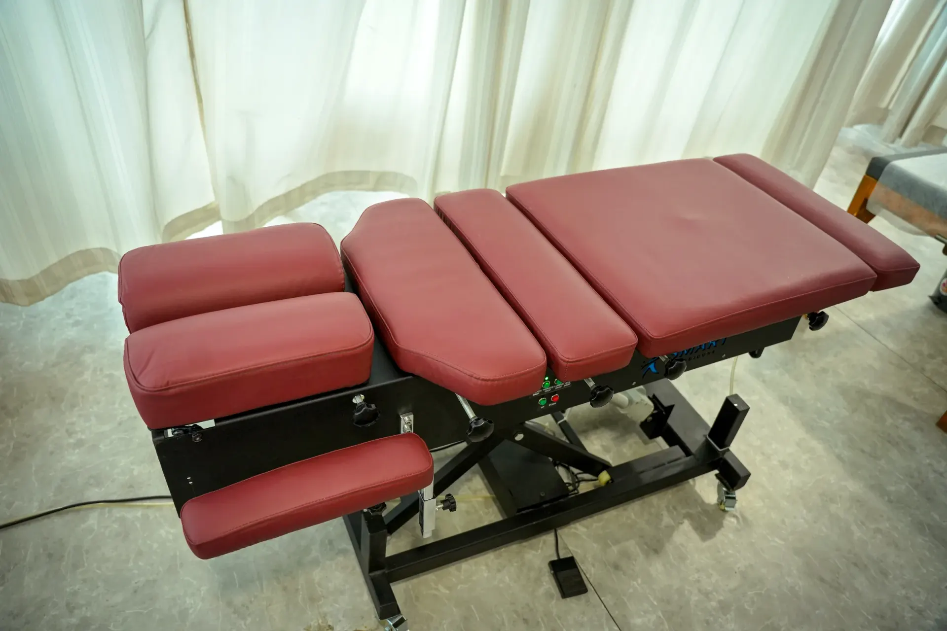 Automatic Chiropractic Air Drop Table — Smart Medicure