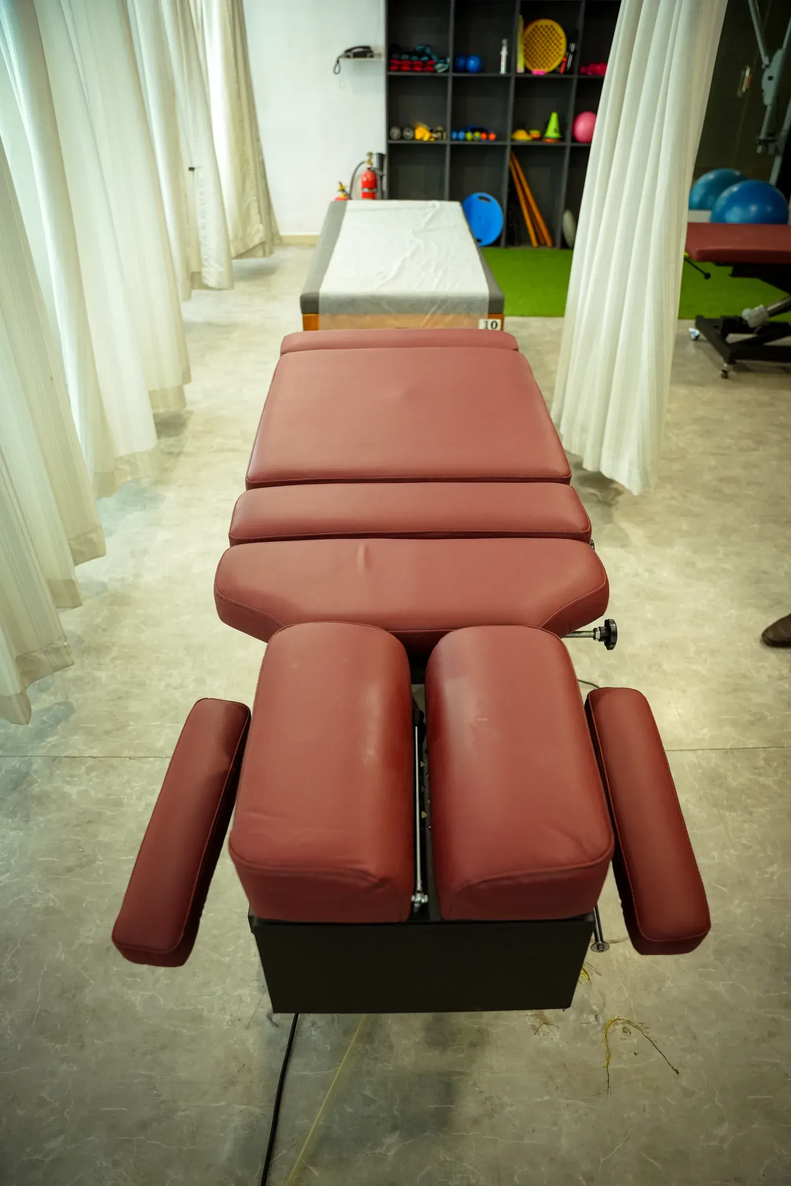 Automatic Chiropractic Air Drop Table — Smart Medicure