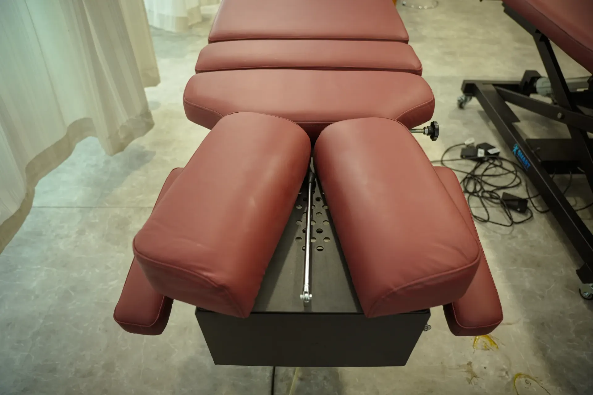Automatic Chiropractic Air Drop Table — Smart Medicure