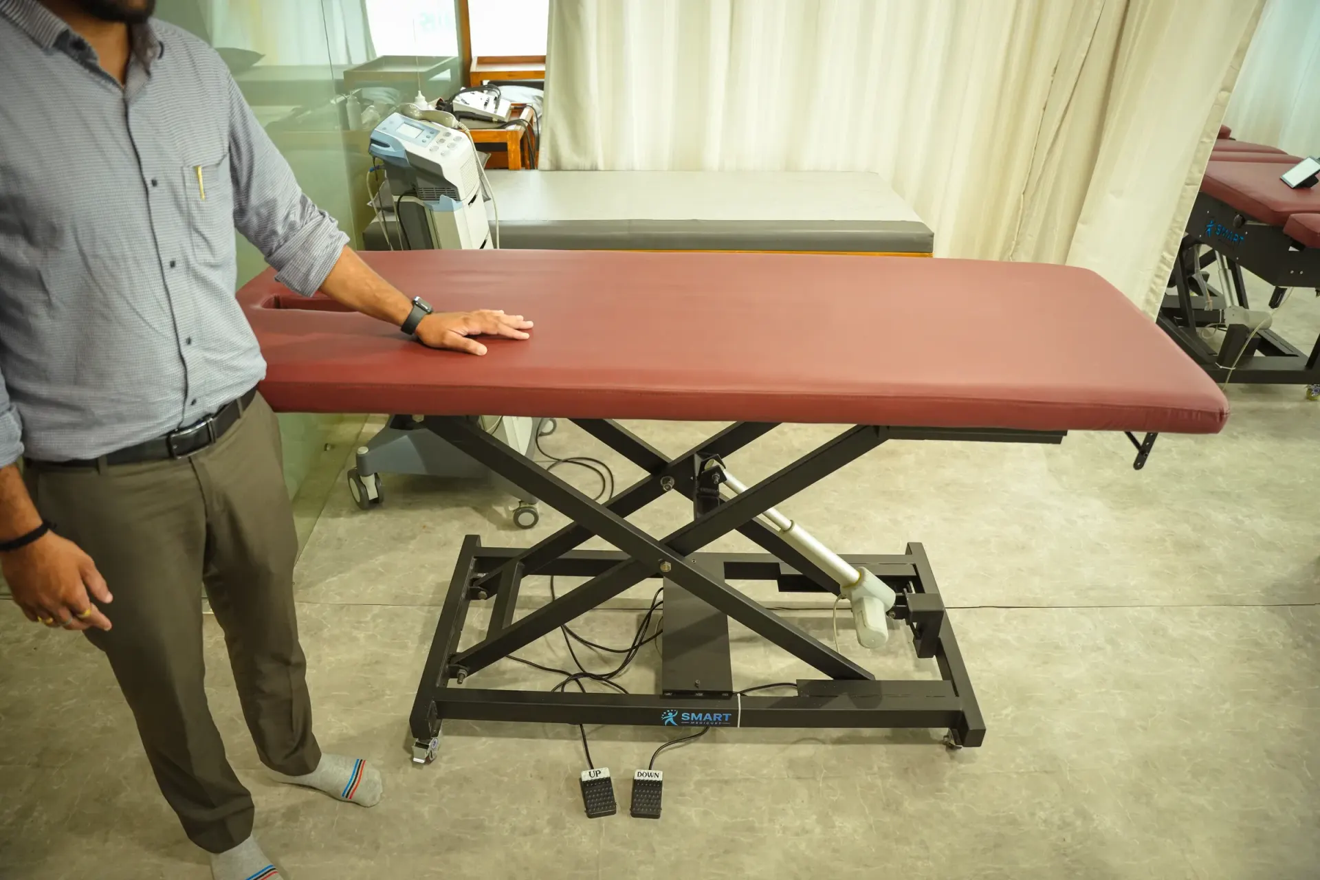 Electrical Height Adjustable Flat Multipurpose Treatment Table — Smart Medicure